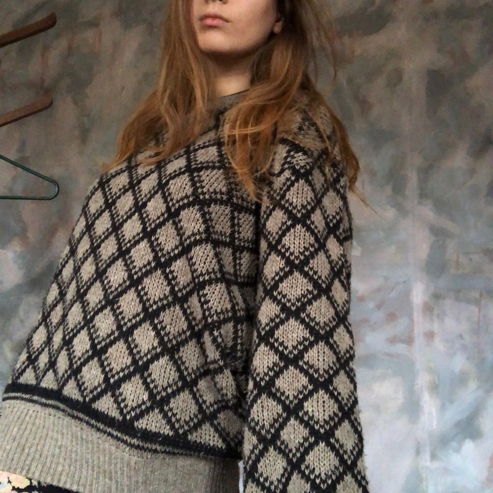 🤎DIAMOND PATTERNED LONG BLACK AND BROWN SWEATER🤎